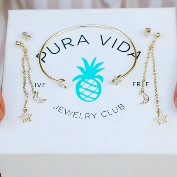 Pura Vida Jewelry New Pura Vida Earrings Dangle Gold Star Moon